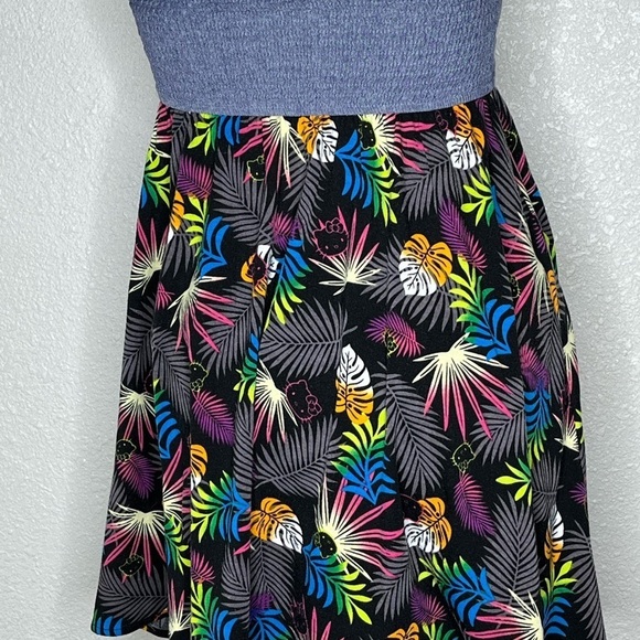 Hello Kitty Strapless Top Sz Medium - Picture 3 of 5